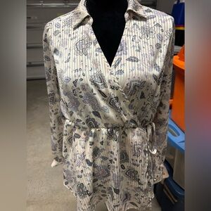 Torrid Cream Floral Wrap top